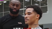 网红博主挑战杰伦布朗,一场美式单挑让他从此远离篮球😂